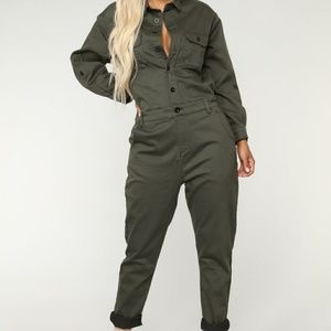 Olive green jumpsuit (RESERVED!)